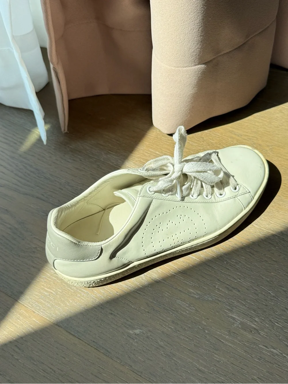 Gucci Off-White Leather Sneakers